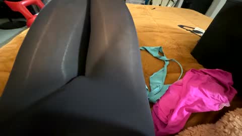 leggingslover7 online show from December 2024 12:41:02 AM