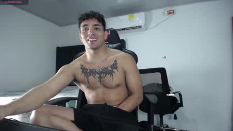 Snapshot of lei_77 chatting on December 2024 10:44:02 PM Lei online show from December 2024 10:44:02 PM