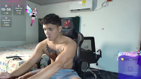 Snapshot of lei_77 chatting on January 2025 08:58:02 PM Lei online show from January 2025 08:58:02 PM