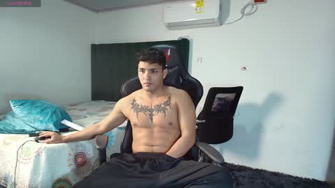 Snapshot of lei_77 chatting on January 2025 12:25:02 AM Lei online show from January 2025 12:25:02 AM