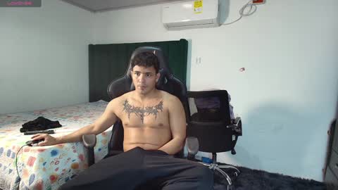 Snapshot of lei_77 chatting on January 2025 03:11:02 AM Lei online show from January 2025 03:11:02 AM