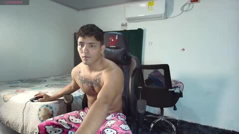 Snapshot of lei_77 chatting on February 2025 06:31:02 PM Lei online show from February 2025 06:31:02 PM