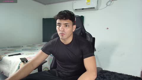 Snapshot of lei_77 chatting on February 2025 07:17:01 PM Lei online show from February 2025 07:17:01 PM