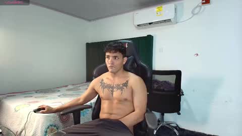 Snapshot of lei_77 chatting on February 2025 03:29:02 AM Lei online show from February 2025 03:29:02 AM