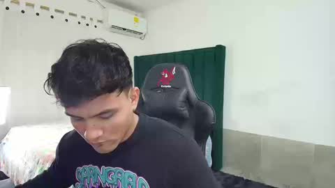 Snapshot of lei_77 chatting on September 2025 09:58:02 PM Lei online show from September 2025 09:58:02 PM