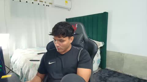 Snapshot of lei_77 chatting on September 2025 12:16:01 AM Lei online show from September 2025 12:16:01 AM