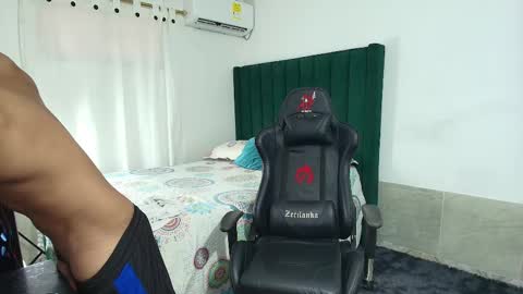 Snapshot of lei_77 chatting on September 2025 06:13:02 PM Lei online show from September 2025 06:13:02 PM