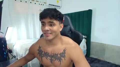 Snapshot of lei_77 chatting on October 2025 08:49:01 PM Lei online show from October 2025 08:49:01 PM