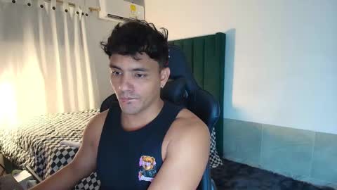 Snapshot of lei_77 chatting on October 2025 11:24:02 PM Lei online show from October 2025 11:24:02 PM