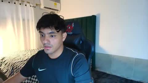 Snapshot of lei_77 chatting on October 2025 08:38:01 PM Lei online show from October 2025 08:38:01 PM