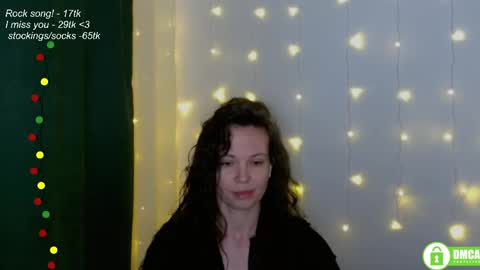 hey Im Leia and I love rock  online show from April 2026 07:19:01 PM