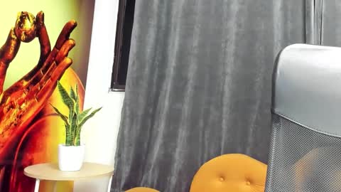 Snapshot of leia_cooper chatting on December 2025 11:26:02 AM leia_cooper online show from December 2025 11:26:02 AM