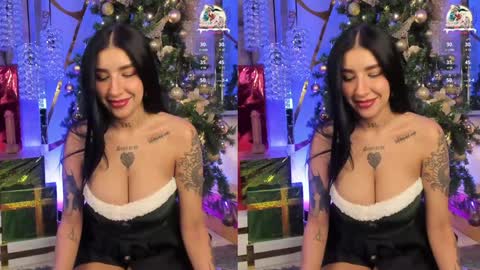 Snapshot of leiawong chatting on December 2024 08:00:02 AM Leia online show from December 2024 08:00:02 AM