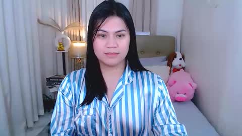 Snapshot of leighcortesi chatting on November 2025 03:24:02 PM Cailey online show from November 2025 03:24:02 PM