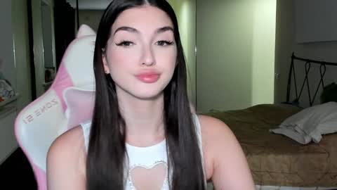 Leila online show from December 2024 03:44:02 PM