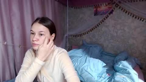 Snapshot of leila_bambi chatting on December 2025 01:40:02 PM leila_bambi online show from December 2025 01:40:02 PM