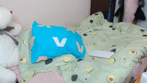 leila_bambi_ online show from January 2025 07:17:02 PM