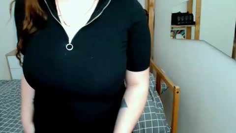 Snapshot of leila_beayte_ chatting on February 2026 06:40:02 AM Leila online show from February 2026 06:40:02 AM