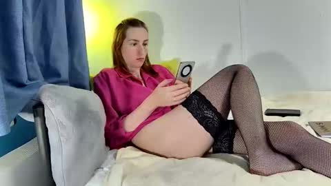 Snapshot of leila_cam18 chatting on November 2025 11:04:02 PM Leila online show from November 2025 11:04:02 PM