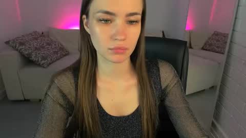 Leila Rai online show from May 2026 03:07:02 PM