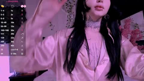 Snapshot of lein_bone chatting on November 2025 12:22:01 AM Lein online show from November 2025 12:22:01 AM