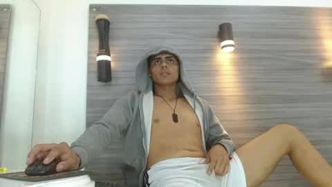 lelehott01 online show from July 2026 07:06:02 AM