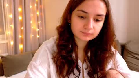 Snapshot of lelia_vibe chatting on November 2025 03:05:02 AM Lelia online show from November 2025 03:05:02 AM