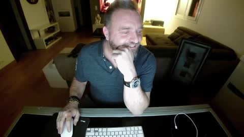 Snapshot of lemouth006 chatting on December 2024 06:33:01 PM Ange online show from December 2024 06:33:01 PM