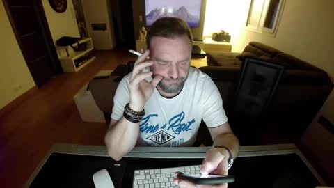 Snapshot of lemouth006 chatting on December 2024 10:01:02 PM Ange online show from December 2024 10:01:02 PM