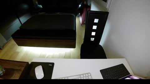 Snapshot of lemouth006 chatting on March 2025 09:06:02 AM Ange online show from March 2025 09:06:02 AM