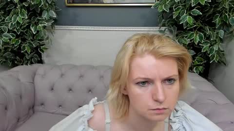 Lena online show from December 2024 09:52:01 AM