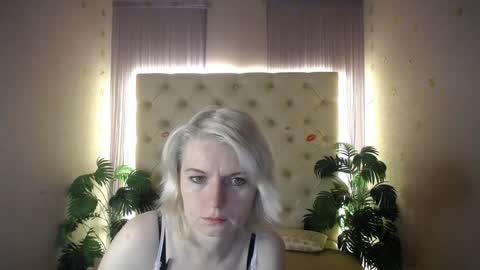 Lena online show from January 2025 04:03:01 AM