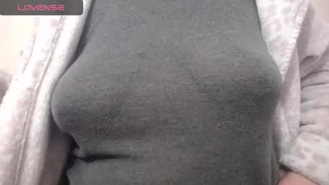 Snapshot of lenagolden chatting on January 2026 12:07:02 PM lenagolden online show from January 2026 12:07:02 PM