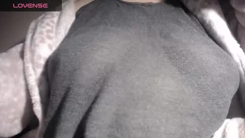 Snapshot of lenagolden chatting on January 2026 02:08:01 PM lenagolden online show from January 2026 02:08:01 PM