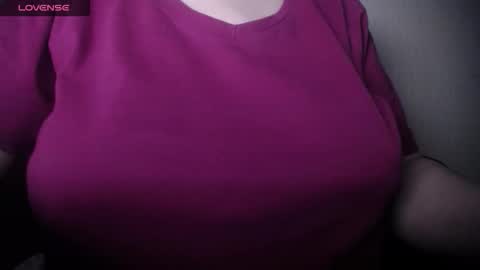 Snapshot of lenagolden chatting on January 2026 07:11:01 PM lenagolden online show from January 2026 07:11:01 PM