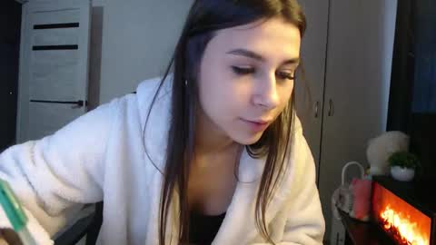 Snapshot of lenagordon chatting on November 2025 10:47:02 AM lenagordon online show from November 2025 10:47:02 AM