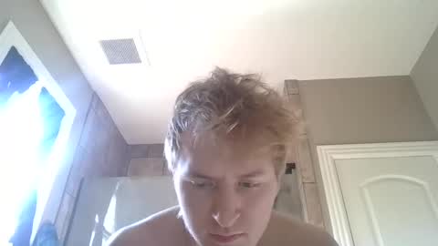 Snapshot of lenewton2004 chatting on February 2025 05:33:01 PM lenewton2004 online show from February 2025 05:33:01 PM