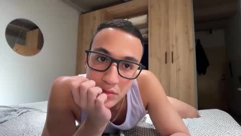 Snapshot of leo_delvey chatting on November 2025 05:50:01 AM leo online show from November 2025 05:50:01 AM