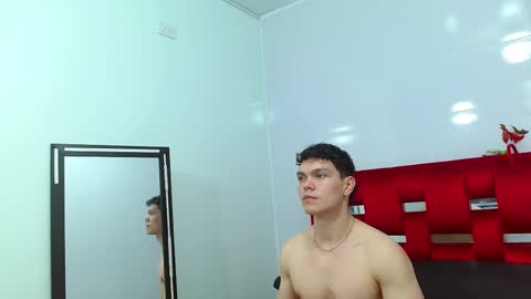 Snapshot of leo_morris chatting on December 2024 04:10:01 PM leo_morris online show from December 2024 04:10:01 PM