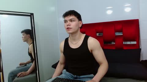 Snapshot of leo_morris chatting on January 2025 12:45:02 PM leo_morris online show from January 2025 12:45:02 PM