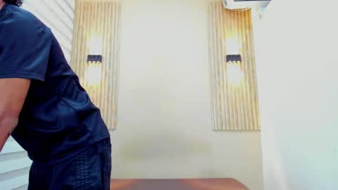 Snapshot of leo_sanz6 chatting on June 2026 12:30:01 PM LEO online show from June 2026 12:30:01 PM