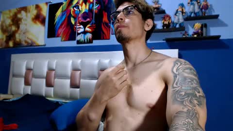 Snapshot of leo_tyrone chatting on February 2025 04:01:01 AM Leo online show from February 2025 04:01:01 AM