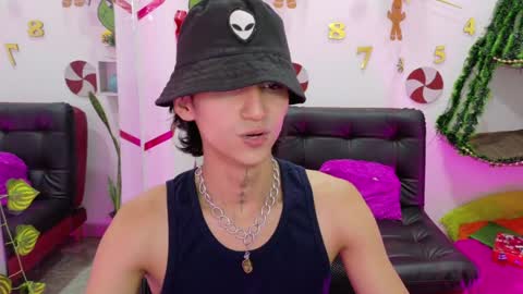 Snapshot of leoadamss chatting on December 2024 09:44:02 PM Leo online show from December 2024 09:44:02 PM