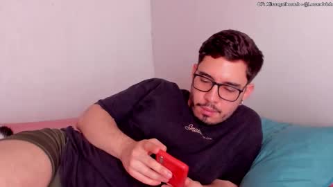 Carlos  Alissa. Help us to reach 100 likes  online show from October 2025 04:31:02 PM