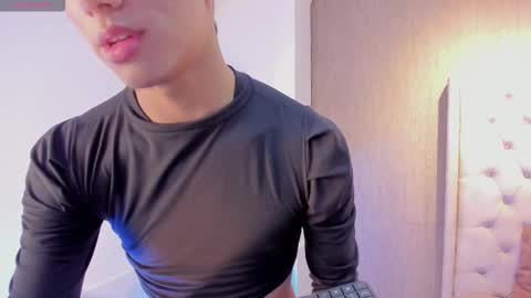 leohard_ online show from March 2026 12:36:01 AM