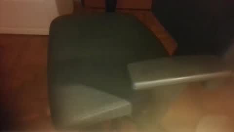 leom92 online show from April 2026 06:05:02 PM