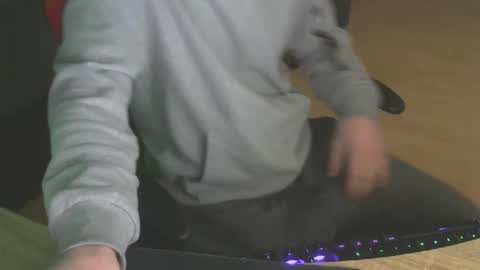 Snapshot of leon_97 chatting on December 2024 12:20:01 AM Lele 97 online show from December 2024 12:20:01 AM