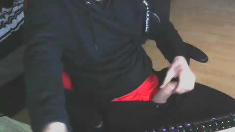 Snapshot of leon_97 chatting on October 2025 08:56:01 AM Lele 97 online show from October 2025 08:56:01 AM