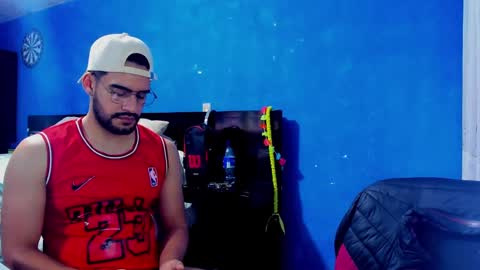 Leon Hart online show from December 2024 09:42:02 PM