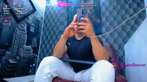 Leon Smoron online show from June 2026 03:02:02 AM
